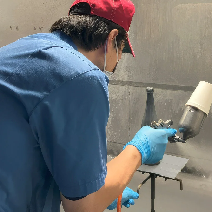 ボトルの塗装の様子